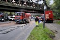 LKW blieb unter Bruecke haengen Koeln Ehrenfeld Innere Kanalstr Hornstr P474